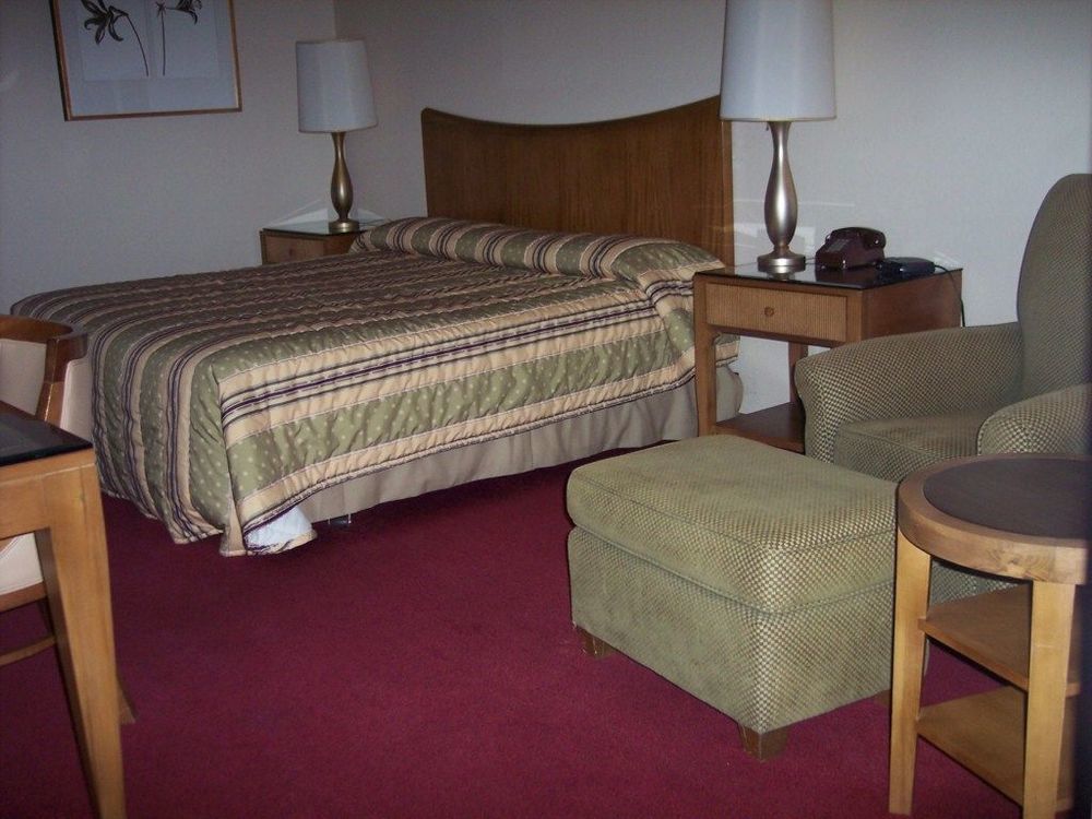 Night Motel Sweet Springs