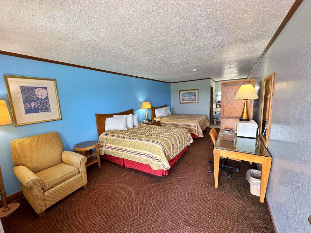 Night Motel Sweet Springs